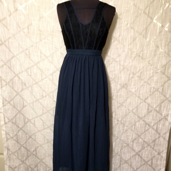 BCBGeneration Dress Womens Size 2 Maxi Boho Blue Black Lace - Picture 2 of 9